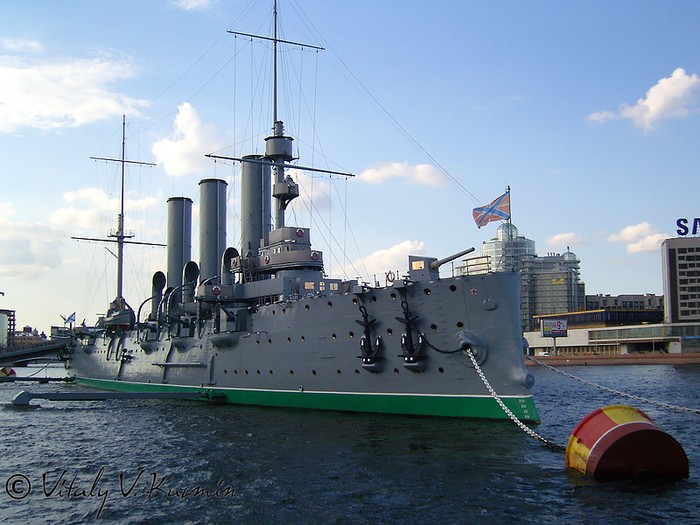 Tuần dương hạm Cruiser Aurora