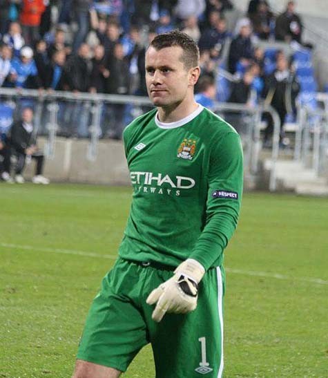 Shay Given trong màu áo Manchester City trong trận gặp đội bóng Ba Lan, Lech Poznán tháng 12/2010