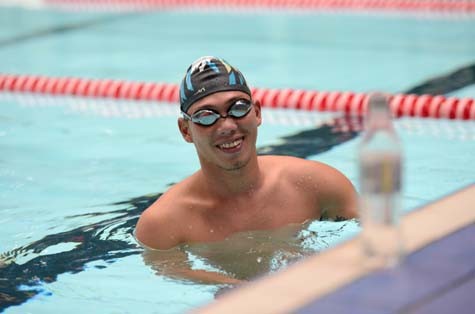 Võ Thanh Tùng, vận động viên đạt 4 chuẩn A Paralympic các nội dung bơi: 50m bướm; 50m tự do; 100m tự do và 50m ngửa. Thành tích tốt nhất của anh hiện là 34 giây cho nội dung 50m tự do, thành tích tương đương với thứ hạng 3 trên thế giới (hạng khuyết tật S5). Thanh Tùng hiện có thành tích tốt nhất châu Á ở các 4 nội dung thi đấy. Anh cũng đã đạt nhiều huy chương vàng SEAGames và huy chương bạc châu Á. (ảnh: Frank Miller/Irish Times).