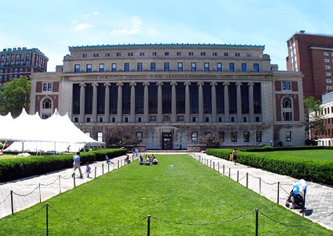 8. Columbia University (New York, Mỹ) Mức học phí tại ĐH Columbia không đắt như một số trường khác nhưng do mức sống và chi phí sinh hoạt tại Columbia là khá cao nên sinh viên theo học tại đây sẽ phải chi phí cỡ 51.886 USD/năm.