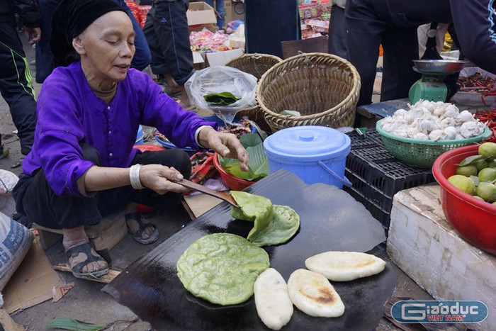 Món bánh rán được làm từ lúa nếp. Ảnh: Tùng Dương.