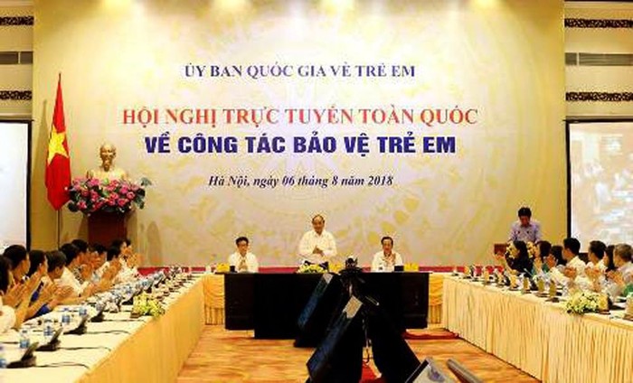 Tại hội nghị trực tuyến toàn quốc về công tác bảo vệ trẻ em, Thủ tướng phát biểu: &quot;Chúng ta không những đau xót mà lên án những hành vi xâm hại trẻ em&quot;. Ảnh: Bộ Lao động- Thương binh và Xã hội.