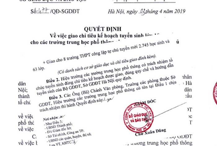 Hà Nội tuyển sinh lớp 10 cho 122 trường Trung học phổ thông công lập và công lập tự chủ tuyển mới năm học 2019-2020. Ảnh chụp Quyết định.