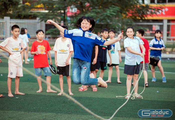 Mấu chốt thành công của Kế hoạch giáo dục nhà trường. Cô Lan Anh chia sẻ: “Người đầu tiên phải thay đổi chính là người hiệu trưởng, dám thay đổi, dám nghĩ, dám làm, dám đưa vào những cái mới và cùng ban giám hiệu đưa ra kế hoạch, đồng thời phải đồng hành giúp đỡ, động viên các thầy cô thực hiện. Ảnh: NVCC.