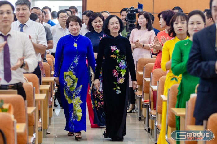 Đồng chí Trương Thị Mai - Ủy viên Bộ Chính trị, Bí thư Trung ương Đảng, Trưởng ban Tổ chức Trung ương đến tham dự buổi lễ. Ảnh: NTCC.