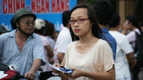 Thí sinh dự thi vào Học viện Ngân hàng năm 2012