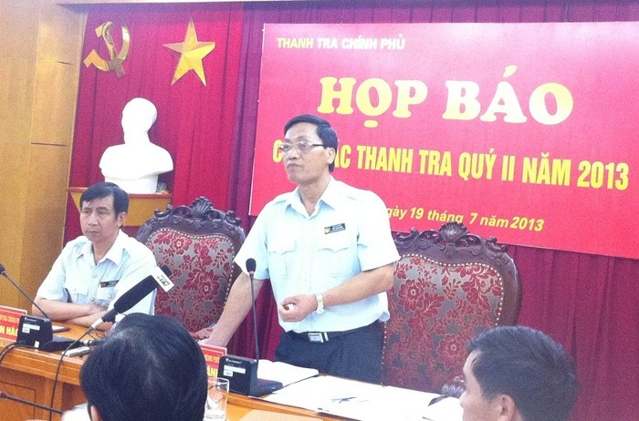Ông Ngô Văn Khánh - Phó Tổng thanh tra Chính phủ trả lời về những sai phạm tại VNPT tại buổi họp báo do Thanh tra Chính phủ tổ chức sáng nay. Ảnh: Ngọc Quang
