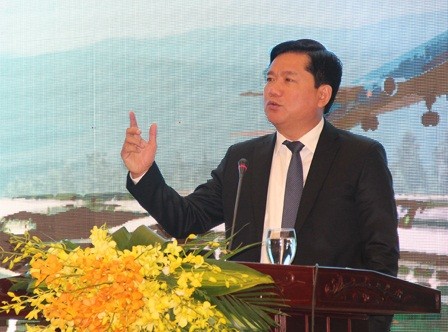 Bộ trưởng Đinh La Thăng cho biết, cần phải minh bạch việc sử dụng các nguồn vốn, để khi người dân bỏ phí ra sử dụng thì biết được có đáng không.
