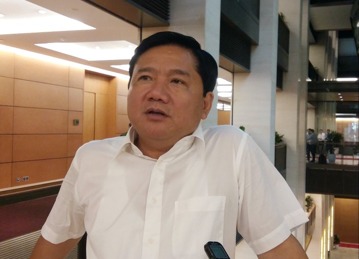 Bộ trưởng Đinh La Thăng cho biết, sau khi lập báo cáo khả thi, tính toán kỹ thuật mới biết chính xác chi phí đầu tư vào Cảng Hàng không Quốc tế Long Thành. Ảnh: Ngọc Quang