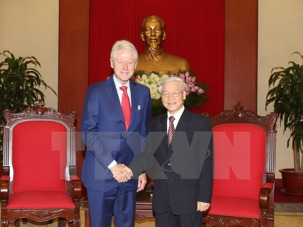 Tổng Bí thư Nguyễn Phú Trọng tiếp Cựu Tổng thong BillClinton. ảnh: TTXVN.