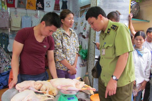 Thủ tướng yêu cầu tăng cường kiểm tra, ngăn chặn thực phẩm bẩn. ảnh: Gia đình xã hội.