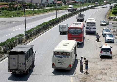 Thủ tướng yêu cầu xử lý nghiêm tất cả những trường hợp đe dọa, sử dụng vũ lực để tranh giành khách. ảnh: Báo giao thông.