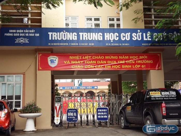 Trường THCS Lê Quý Đôn (Cầu Giấy, Hà Nội), nơi diễn ra màn biểu diễn lạ đời bằng tiếng nước ngoài khiến học sinh và phụ huynh choáng váng. ảnh: NQ.