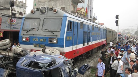 Ông Nguyễn Hạnh Phúc đánh giá, do được bao cấp quá lâu nên ngành đường sắt chậm phát triển. ảnh: an ninh thủ đô.