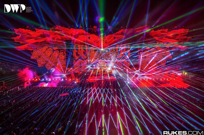 DWP 2015 với màn laser và ánh sáng cực đỉnh