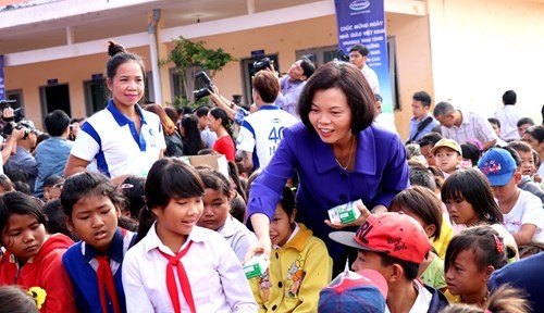 Vinamilk là một doanh nghiệp lớn luôn đồng hành cùng chương trình &quot;Sữa học đường&quot;. ảnh: VNM.