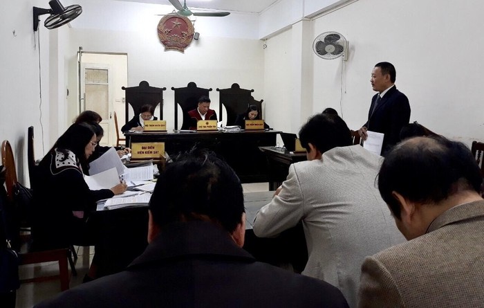 Tòa án Nhân dân Thành phố Hà Nội tiếp tục mở phiên xét xử vụ án ông Hoàng Xuân Quế khởi kiện quyết định 4674 của Bộ trưởng Bộ Giáo dục và Đào tạo. ảnh: DL.