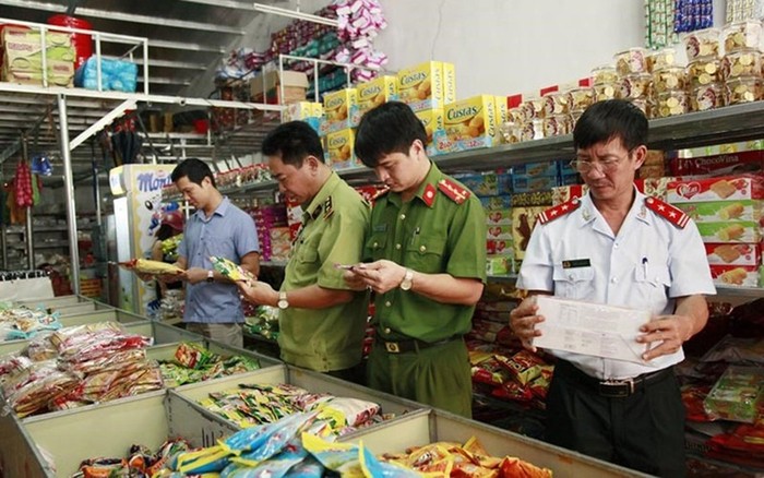 Công tác kiểm tra an toàn thực phẩm liên tục được siết chặt. ảnh: báo chính phủ.