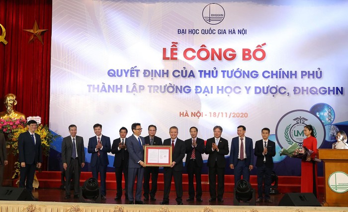 Giáo sư, Tiến sĩ Lê Ngọc Thành giữ chức Hiệu trưởng Trường Đại học Y Dược, Đại học Quốc gia Hà Nội.