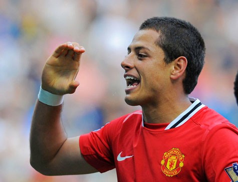 Từ một tài năng, Chicharito giờ đã là trụ cột chỉ sau 1 mùa tại Old Trafford