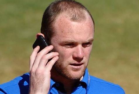 Bị mất bao nhiêu thông tin độc, Rooney rốt cuộc cũng được đề bù phần nào