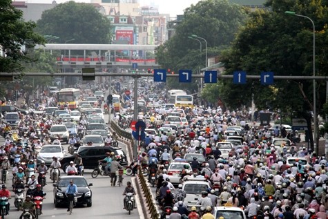 Vẫn nạn ùn tắc giao thông tại Hà Nội cũng như các thành phố lớn trong cả nước đang ngày càng trở nên nhức nhối. (Ảnh: NP)