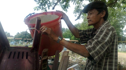 Mưu sinh trên đất... nghĩa trang, Tin tức trong ngày, dat nghia trang, nghia trang, nghia dia, phan mo, kinh doanh nghia trng, nghia trang binh hung hoa, mo ma, ngoi mo, bao, tin tuc, tin hot, tin hay