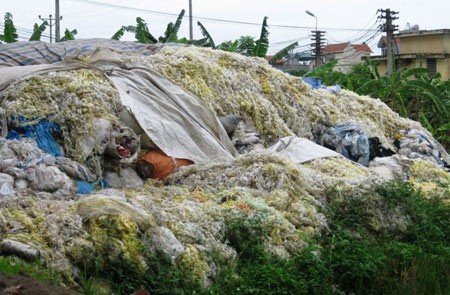 Làng "đầu độc" nguồn nước giữa Thủ đô, Tin tức trong ngày, lang nghe, tai che nhua, o nhiem, nguon nuoc, tin tuc, tin nhanh, tin hot, vn