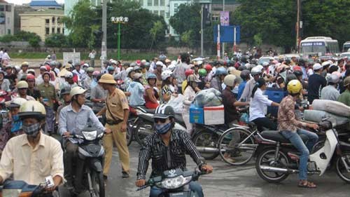 “Không thể cấm dân mua ôtô để hạn chế xe”, Tin tức trong ngày, han che phuong tien ca nhan, phuong tien ca nhan, xe oto, xe may, xe ca nhan, phi trong giu xe, xe buyt, tau dien, duong sat, duong bo, tin tuc oto xe may, oto xe may