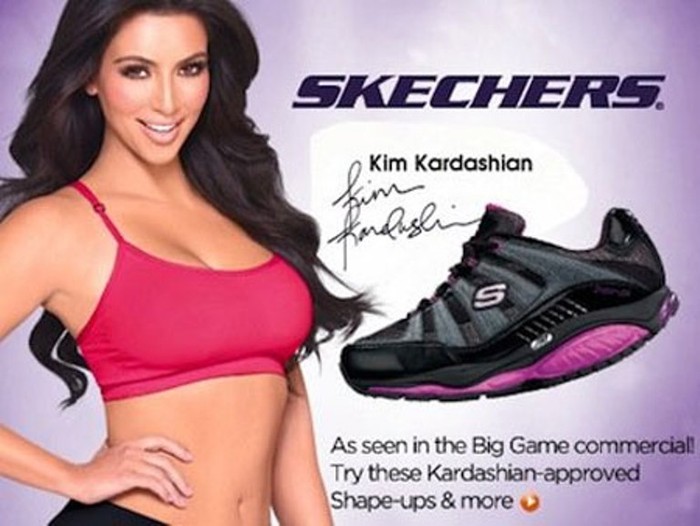 8. Giày giảm béo của Skechers: Sử dụng những nhân vật nổi tiếng như diễn viên Kim Kardashian để quảng cáo, Skechers nói rằng loại giày Shape-up của hãng có thể giúp người đeo giảm cân mà chẳng cần luyện tập chút nào. Nhưng nhà chức trách Mỹ đã không đồng tình với cách quảng cáo như vậy và “tuýt còi”, khiến hng này đã bị phạt 40 triệu USD. Tương tự, hãng Reebok cũng từng bị phạt 25 triệu USD vì quảng cáo về công dụng giảm cân cho áo và giày EasyTone.