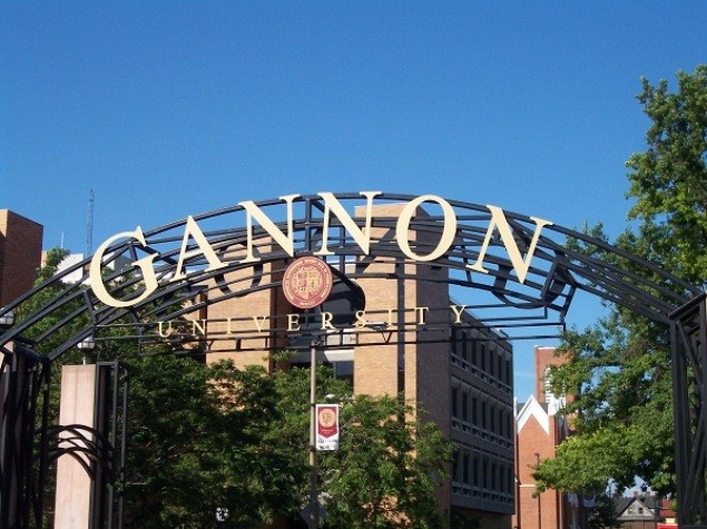 Gannon University là ngôi trường đại học được thành lập từ năm 1925 với khuôn viên rộng 11ha tại trung tâm Thành phố Erie, Bang Pennsylvania (Bắc Hoa Kỳ).