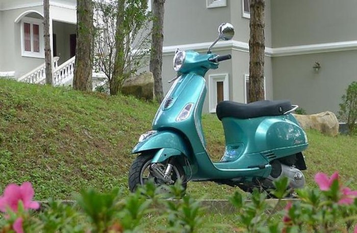 Theo công bố của Piaggio, Vespa LX và Vespa S mới là những mẫu xe tiết kiệm nhiên liệu nhất trên thị trường hiện nay. Giá bán bản LX125 mới là 66,9 triệu đồng, LX150 là 80,7 triệu đồng.