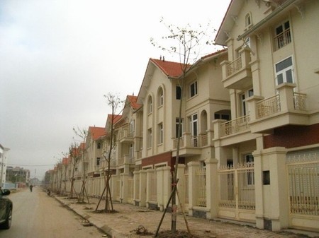 Một khu nhà liền kề dự án Làng Việt kiều Châu Âu. (Ảnh: VnEconomy)