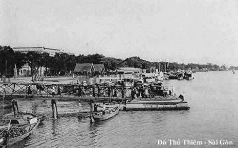 Bến đò Thủ Thiêm xưa.