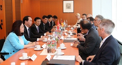 Đoàn đại biểu cấp cao Bộ Công an nước CHXHCN Việt Nam hội đàm với Đoàn đại biểu cấp cao Cơ quan Điều phối an ninh, Phủ Thủ tướng Cộng hòa Liên bang Đức.