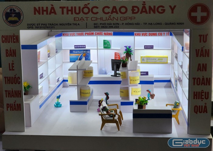 Mô hình nhà thuốc của trường Cao đẳng Y tế Quảng Ninh (Ảnh: Phạm Linh