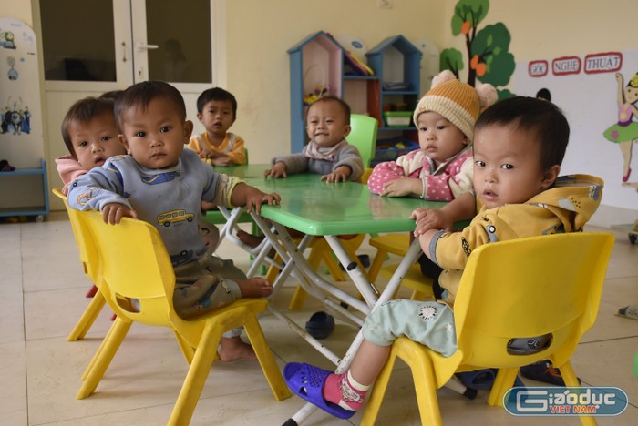 Tình yêu trẻ cùng sự chân thành của phụ huynh nơi vùng cao đã tiếp thêm động lực cho cô giáo Hà tiếp tục hành trình của mình (Ảnh: Phạm Linh)