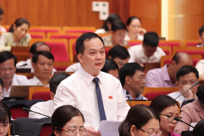 Ông Nguyễn Đình Nhân (Tổ đại biểu Cẩm Phả, Quảng Ninh) phát biểu tại phiên chất vấn (Ảnh: CTV)