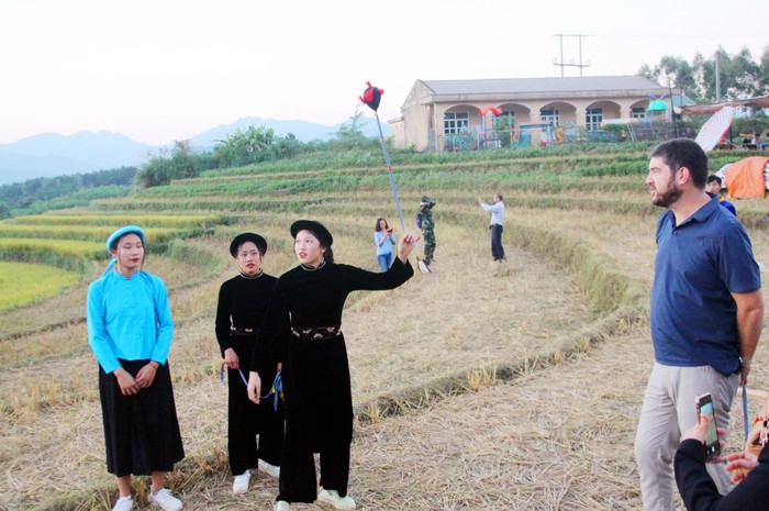 Huyện Bình Liêu mang đến cho du khách nhiều sản phẩm du lịch độc đáo gắn với nét đẹp văn hoá truyền thống (Ảnh: CTV)