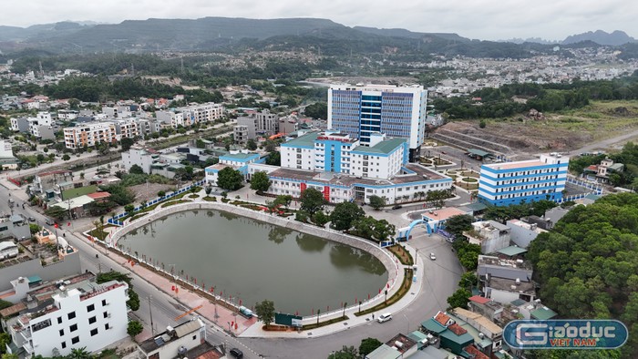 Dự án Nâng cấp, mở rộng Bệnh viện Phổi Quảng Ninh với quy mô mở rộng diện tích, sửa chữa, nâng cấp và xây mới một số công trình, đảm bảo cơ sở vật chất đồng bộ; nâng quy mô từ 200 giường bệnh lên 330 giường bệnh (Ảnh: Phạm Linh)