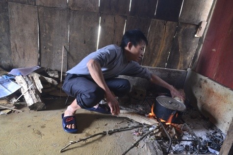 Các thầy giáo tại trường Cao Sơn đều phải tự túc trong sinh hoạt hàng ngày