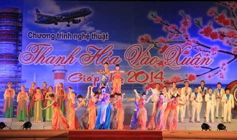 Chương trình được thực hiện với sự tham gia của gần 200 ca sĩ, diễn viên, nghệ sỹ Nhà hát Ca múa kịch Lam Sơn, các đoàn nghệ thuật của tỉnh và các nghệ sỹ, ca sỹ nổi tiếng
