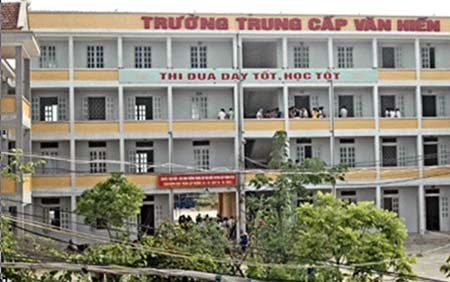 Trường Trung cấp Y dược Văn Hiến