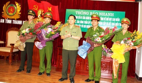 Khen thưởng ban chuyên án