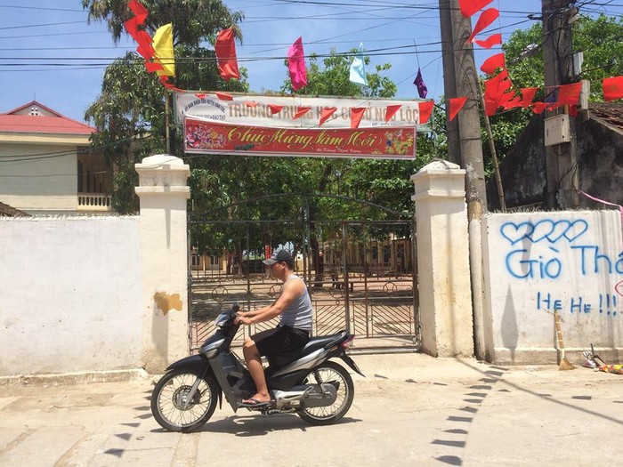 Trường trung học cơ sở Ngư Lộc - nơi thầy Lại Văn Thăng từng công tác. Ảnh của Quốc Toản.