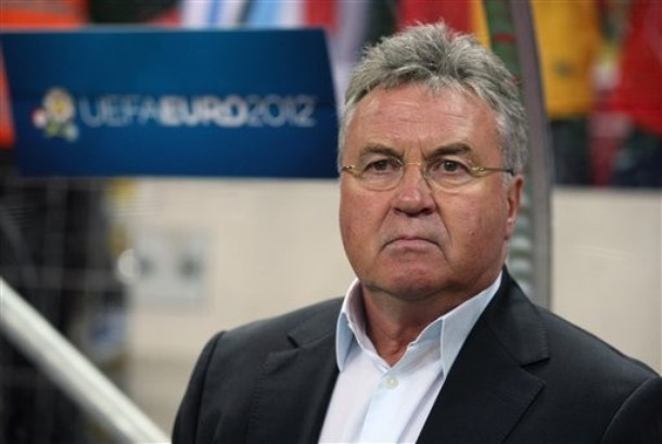 Guus Hiddink và đội bóng của ông đang lâm nguy.