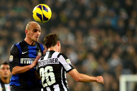 Inter xuất sắc đánh bại Juventus.