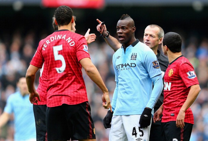 Pha gây gổ của 'ngựa chứng' Balotelli.