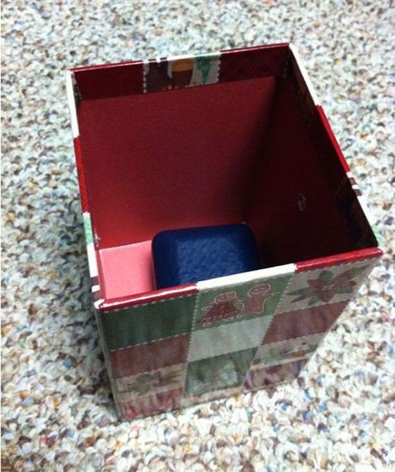 Thì ra bên trong hộp to chỉ là một hộp nhỏ