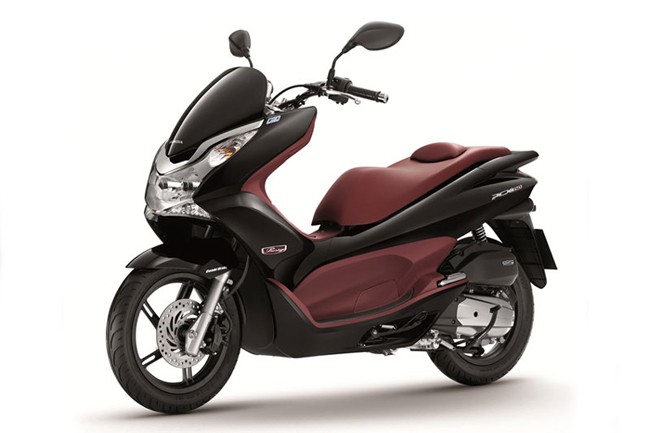 Honda PCX 2013 được trang bị động cơ 150 cc hứa hẹn sẽ "bốc" hơn phiên bản hiện tại.